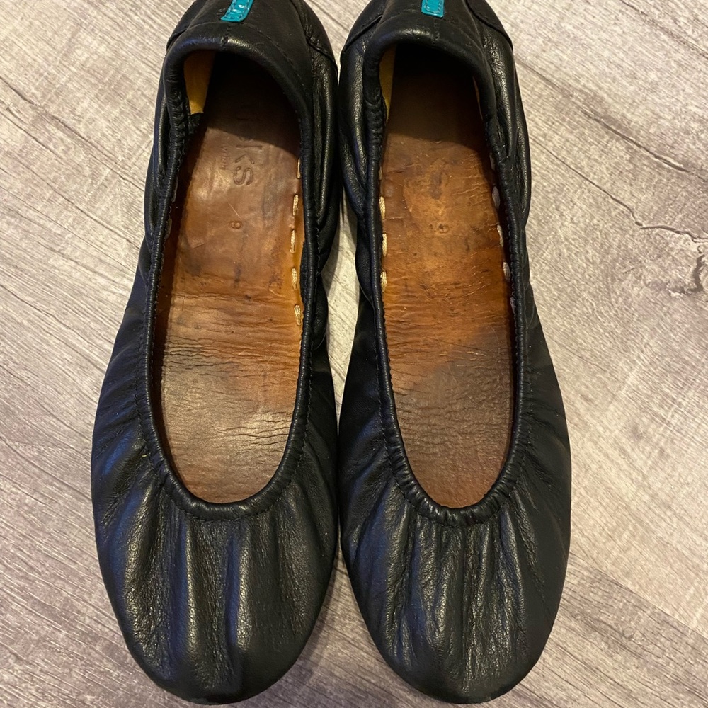 Black Tieks